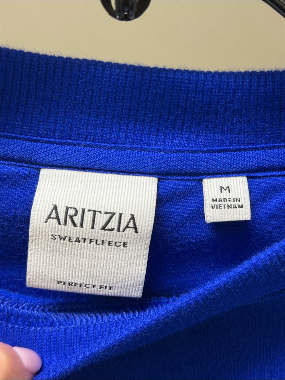 Aritzia Cozy Sweatfleece Perfect Crew Sweatshirt - Ablaze Blue - Picture 3 of 3